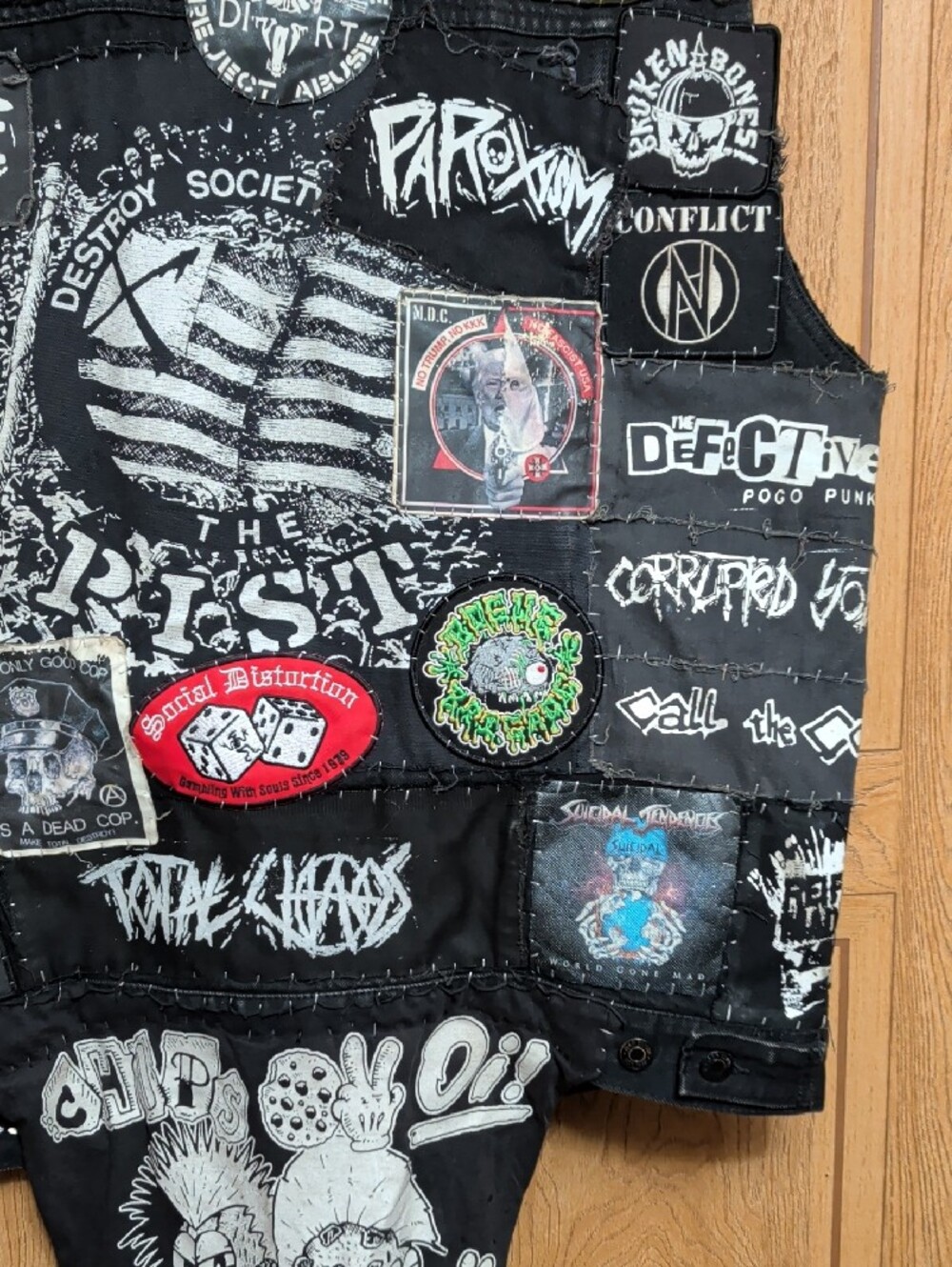 Black Studded Punk Vest with Band Patches - Picture 9 of 9